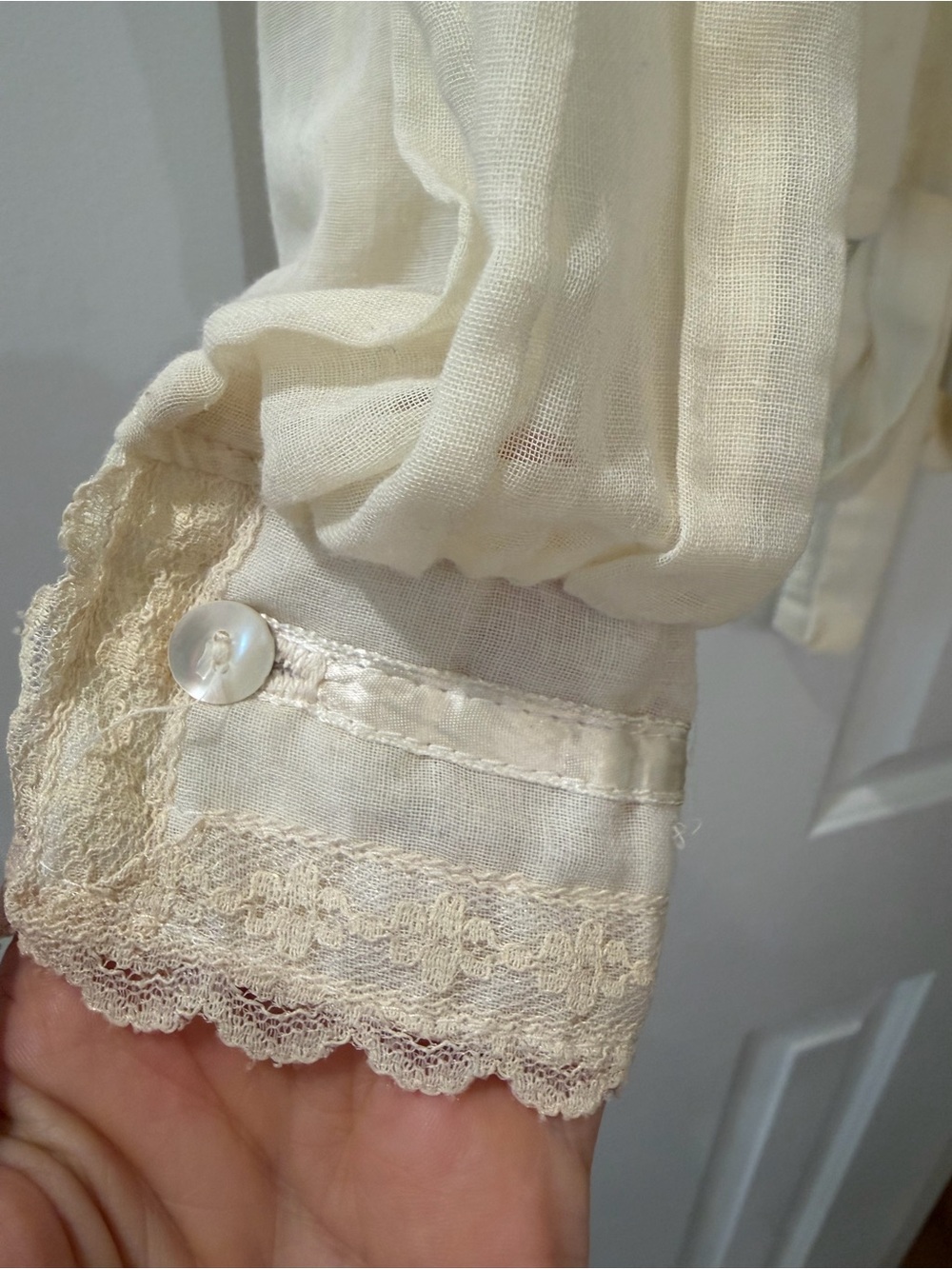Vintage Cream Lace Trim Button Blouse by (Jessica’s Gunnies San Fran) Gunne Sax - Picture 10 of 10
